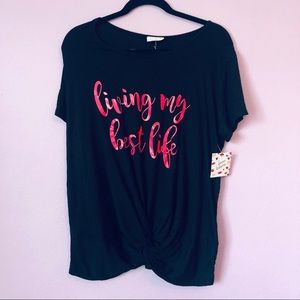 NWT Free Kisses Living My Best Life Twist Tee 1X Valentine’s Day New Neon Pink
